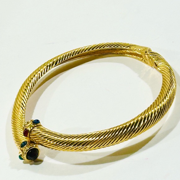 GIVENCHY Vintage Cabochon Goldtone Statement Necklace - Picture 2 of 11